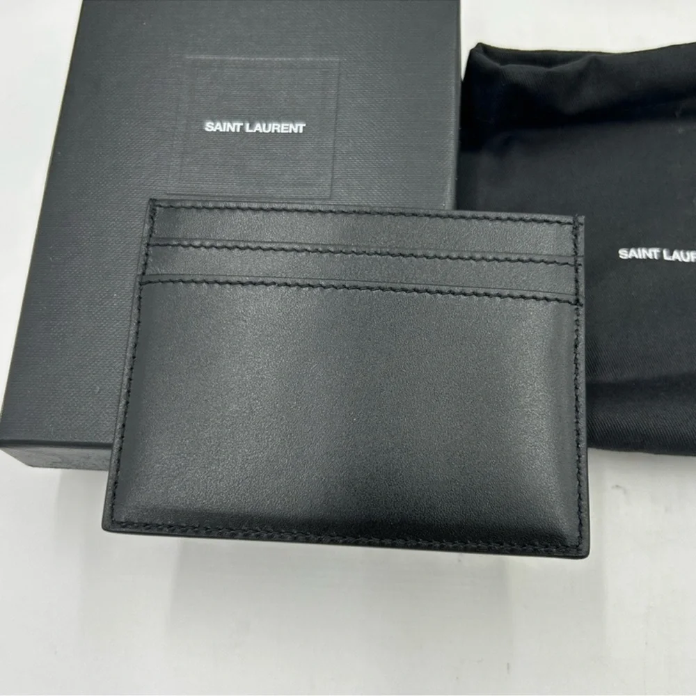 Saint Laurent Paris credit card case in smooth black leather made in Italy NWT